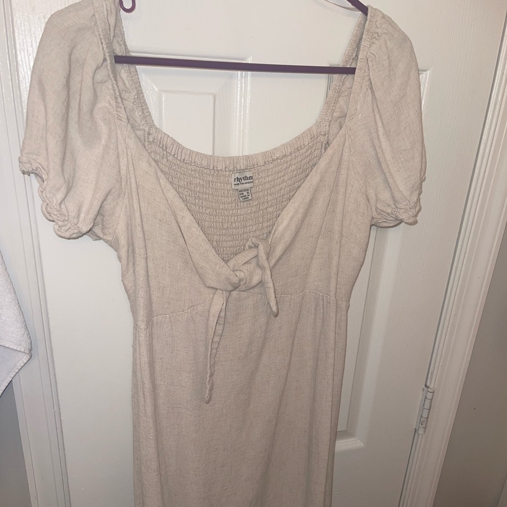 Cream colored puff sleeve midi dress XL
